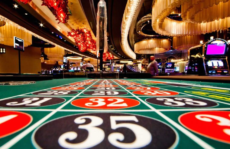 10 Tips for Winning at Online Casinos
