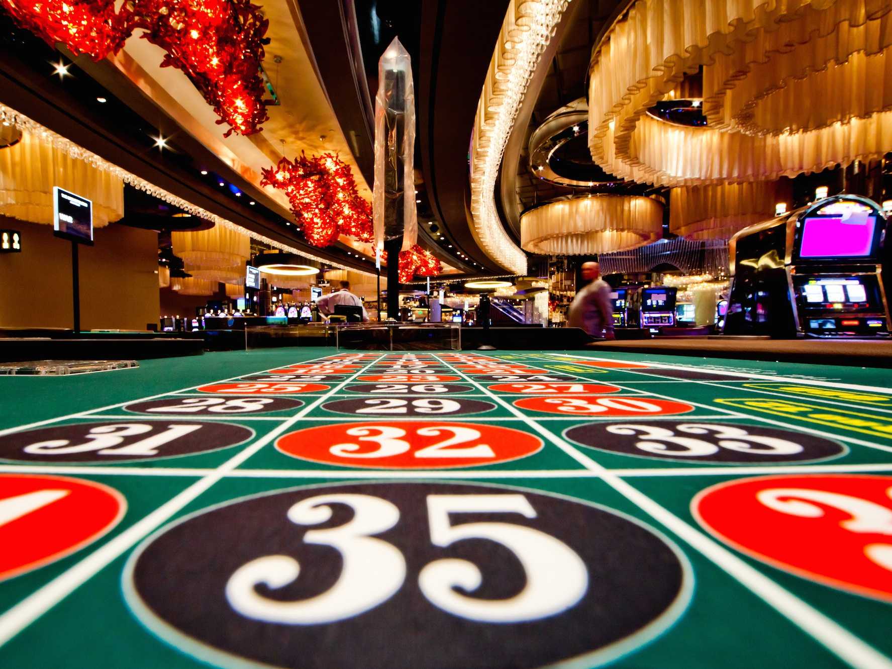 10 Tips for Winning at Online Casinos